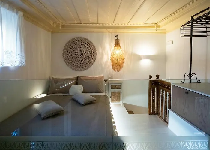 بيت للعطل Antigone Traditional House *