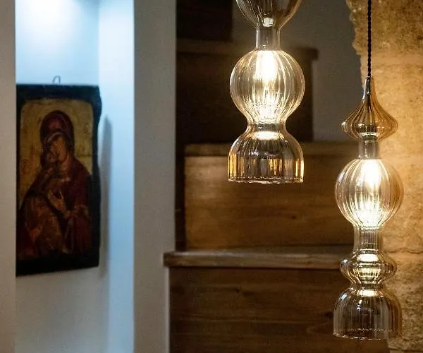 Antigone Traditional House بيت للعطل