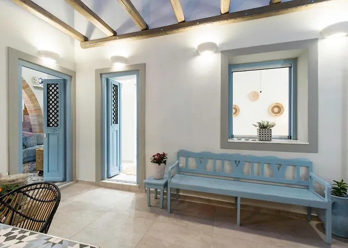 Antigone Traditional House بيت للعطل *