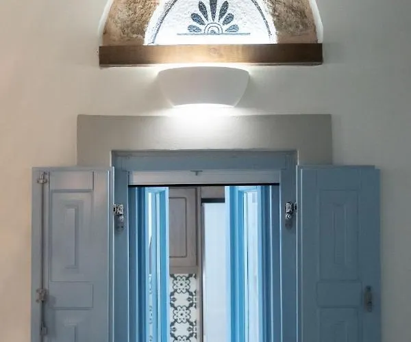 Antigone Traditional House *