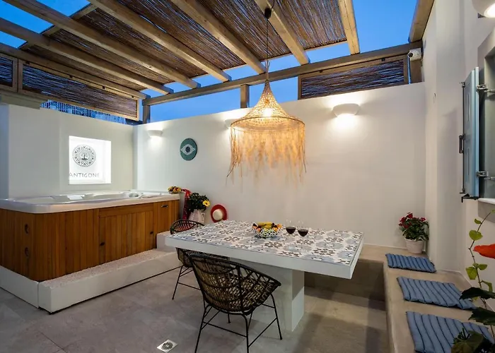 Antigone Traditional House *